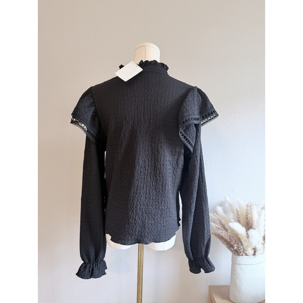 Black Crinkle Ruffle Long Sleeve Boho Lace Trim Blouse Small NWT - Picture 4 of 5